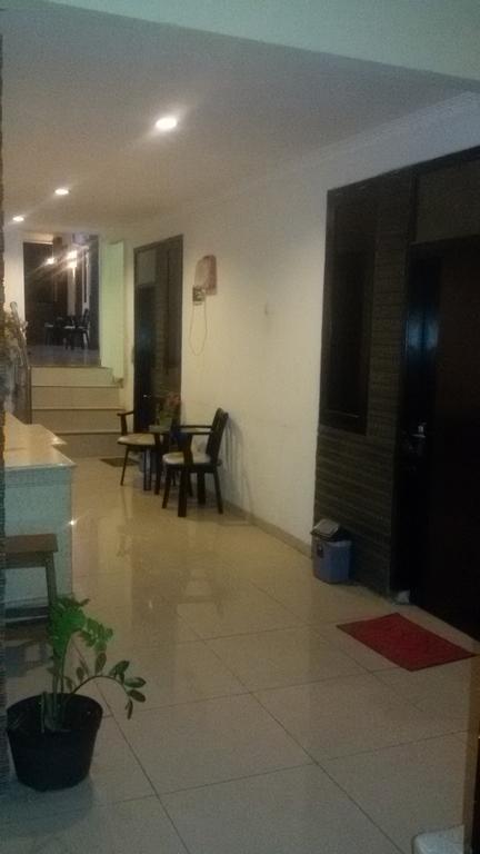 Guest House Salon Fora Gegerkalong Setiabudhi Bandung Exteriér fotografie