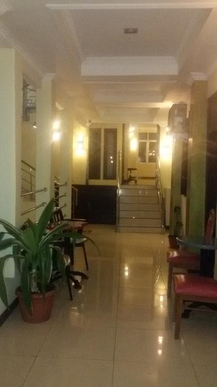 Guest House Salon Fora Gegerkalong Setiabudhi Bandung Exteriér fotografie
