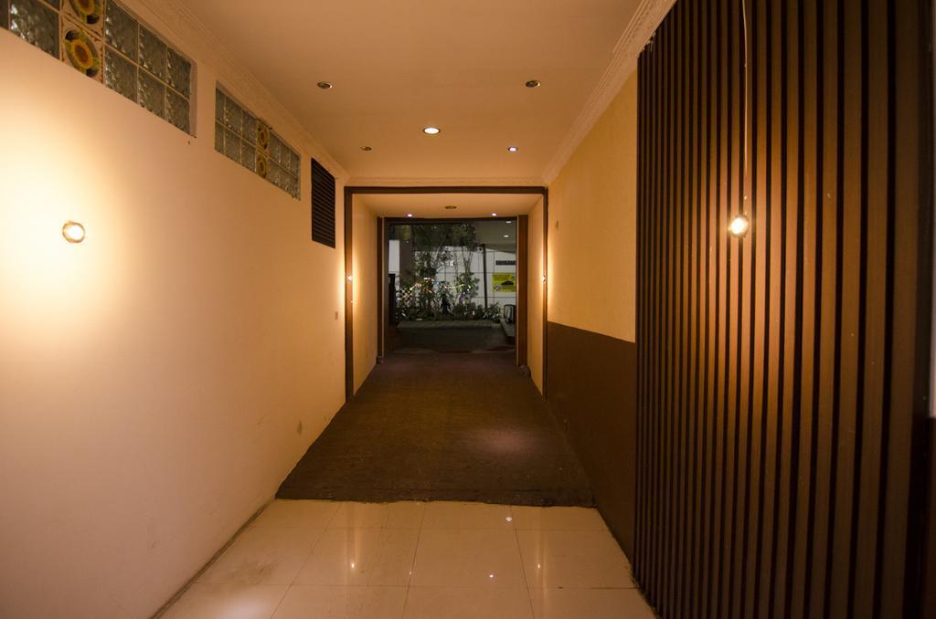 Guest House Salon Fora Gegerkalong Setiabudhi Bandung Exteriér fotografie